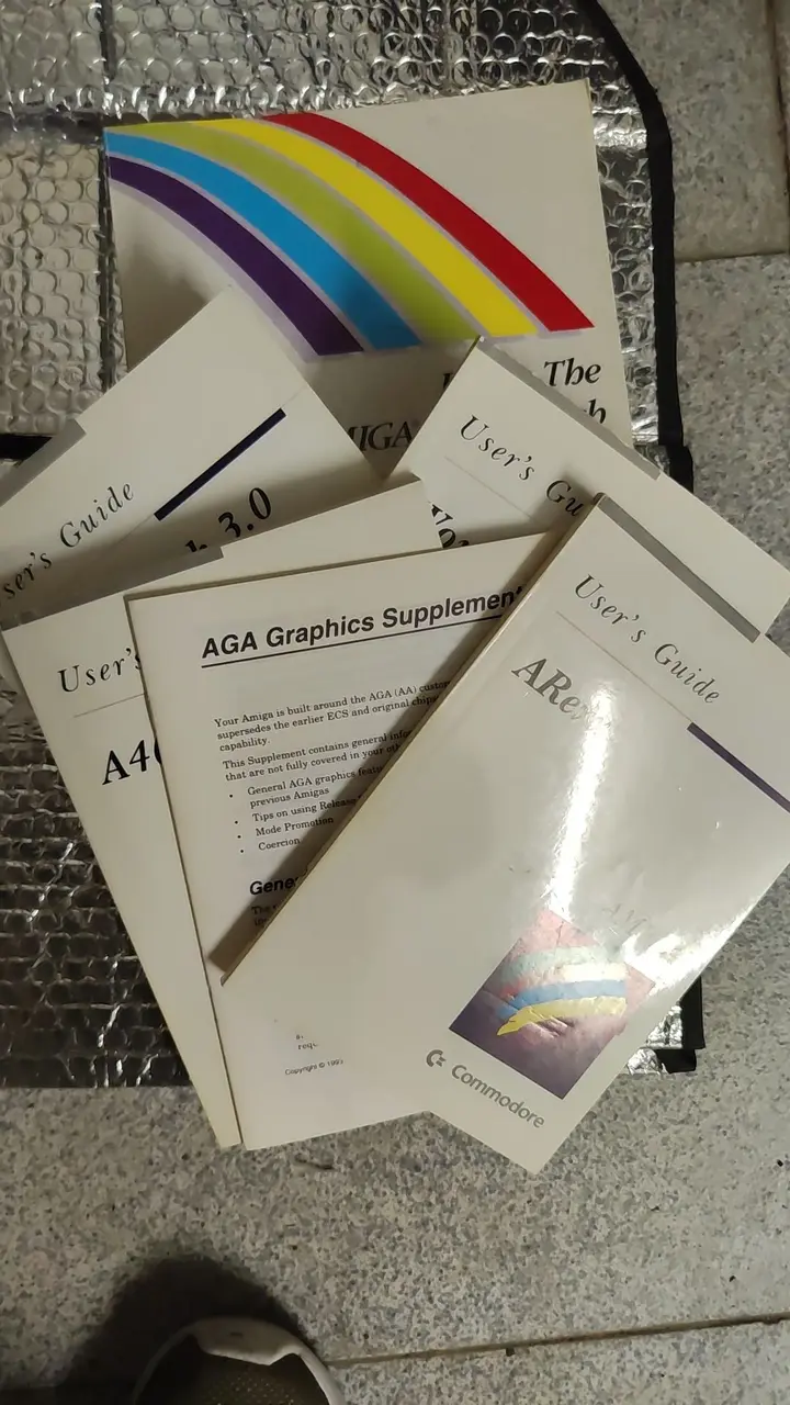 Amiga Workbench 3.0 Manual Bundle – Vintage CBM Docs